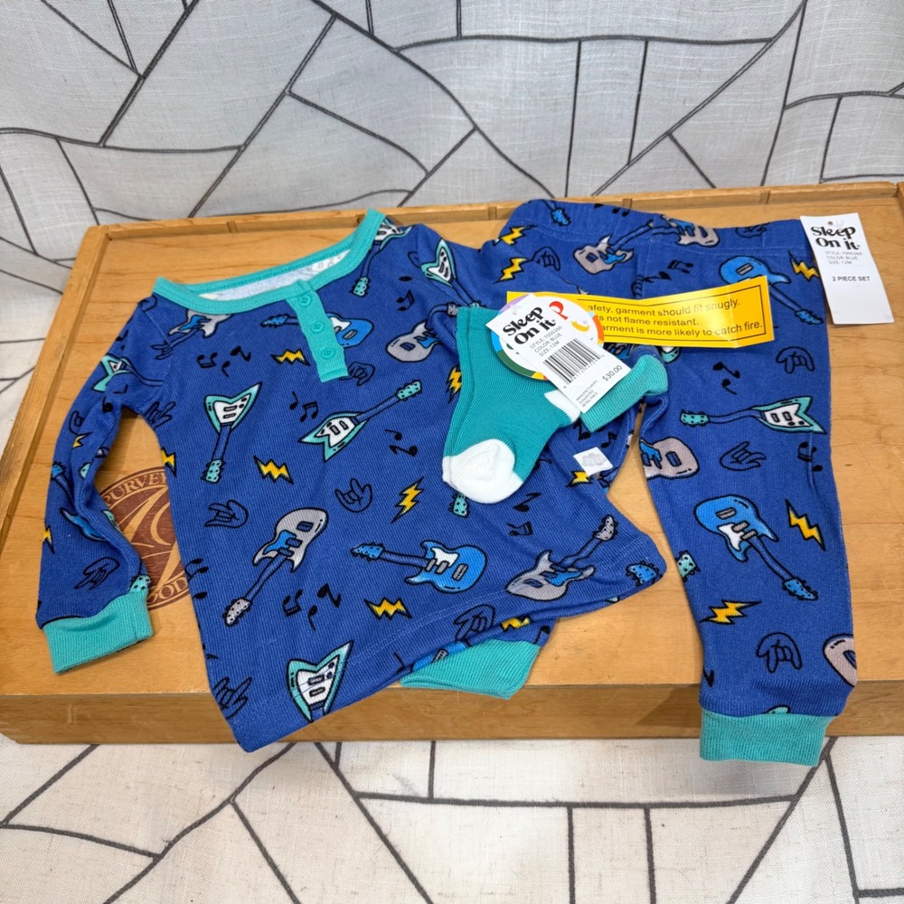 Sleep On It Boys‎ 12M Blue Guitar Pajamas 2 Piece Set with Socks 7000260